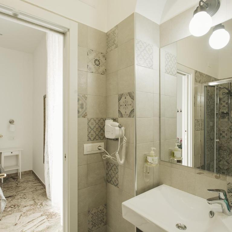 Giulietta nei Sassi - Camera Tripla Comfort con Doccia - 3