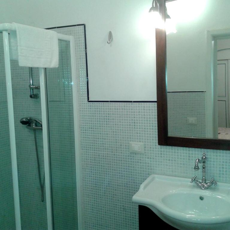 Villa Mediterranea - Appartamento con 1 Camera da Letto e Patio - 5
