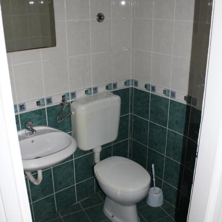 Apartments Vretenicic - One-Bedroom Apartment with Terrace - 10