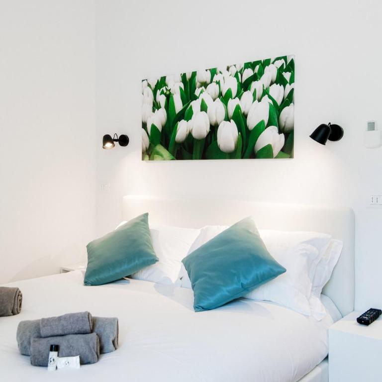 White Loft by "The House Of Travelers" - Two-Bedroom Apartment - 1
