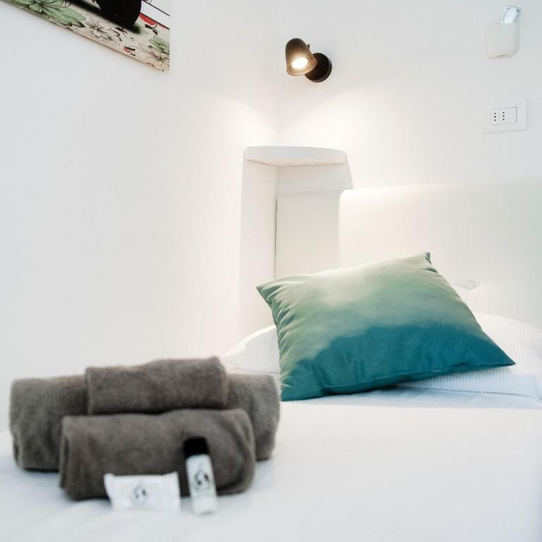 White Loft by "The House Of Travelers" - Two-Bedroom Apartment - 27