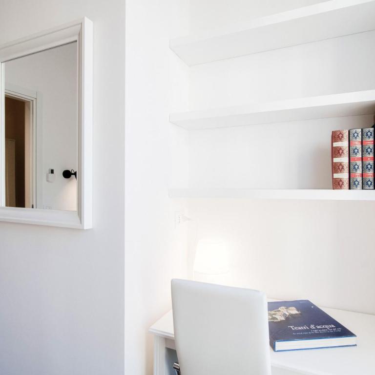 White Loft by "The House Of Travelers" - Two-Bedroom Apartment - 29