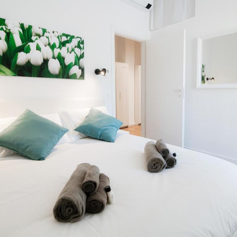 White Loft by "The House Of Travelers" - Two-Bedroom Apartment - 19