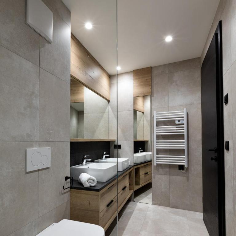 Atemberaubendes und charismatisches Luxus-Apartment in der Residenz Silvretta, inkl Silvretta Card Premium - Apartment mit 2 Schlafzimmern - 9