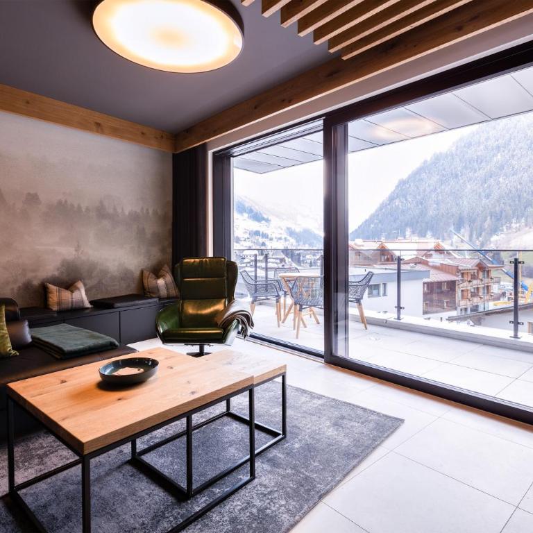 Atemberaubendes und charismatisches Luxus-Apartment in der Residenz Silvretta, inkl Silvretta Card Premium - Apartment mit 2 Schlafzimmern - 24