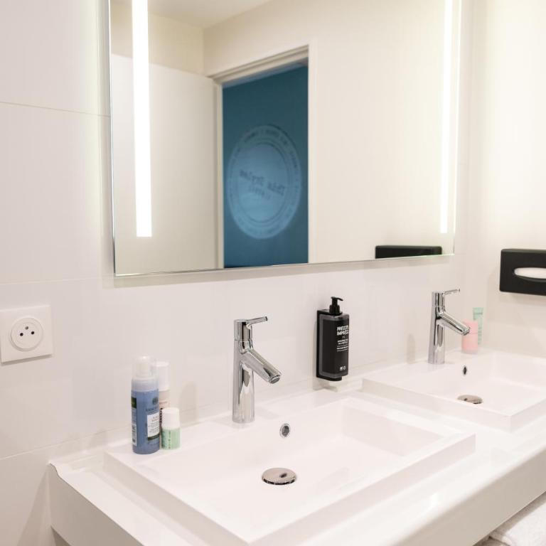 ibis Styles Limoges Centre - Suite Familiale avec Canapé-Lit - 8
