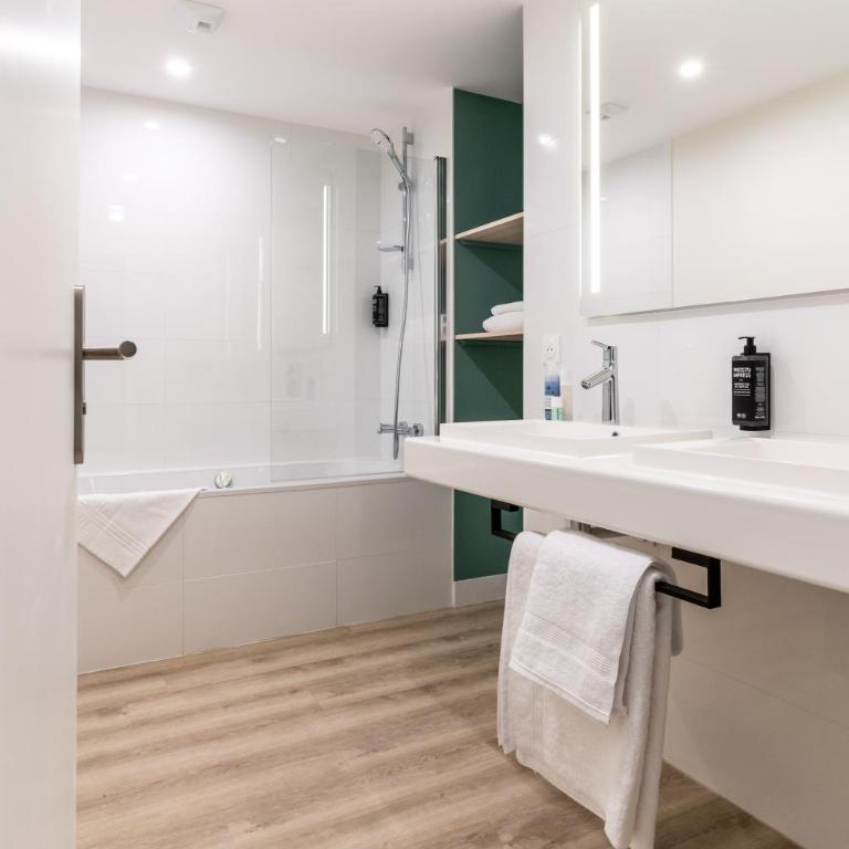 ibis Styles Limoges Centre - Suite Familiale avec Canapé-Lit - 9