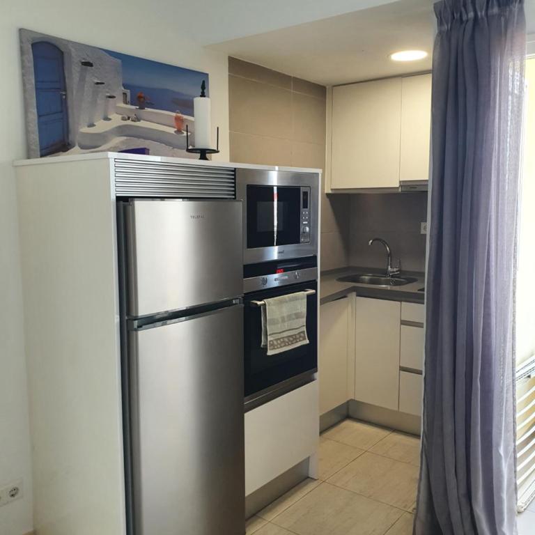 Apartamento El Albero Integrado en el Hotel PYR céntrico y en primera línea de playa - Estudio - 11