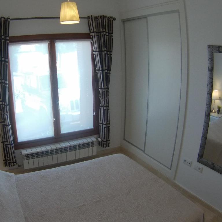 Casa Calida - Three-Bedroom Villa - 20