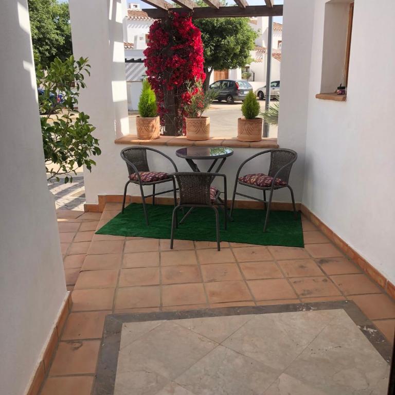 Casa Calida - Three-Bedroom Villa - 8