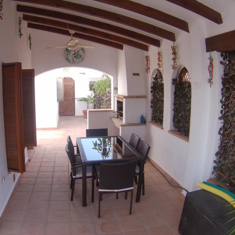 Casa Calida - Three-Bedroom Villa - 36
