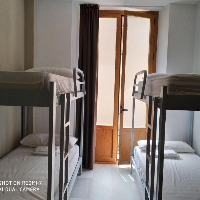 Granada Old Town Hostel - Bunk Bed in 4-Bed Dormitory Room - 6