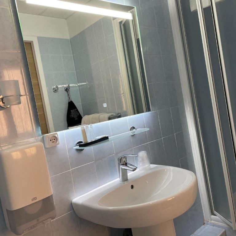 Hôtel Neptune - Chambre Triple Supérieure - 1