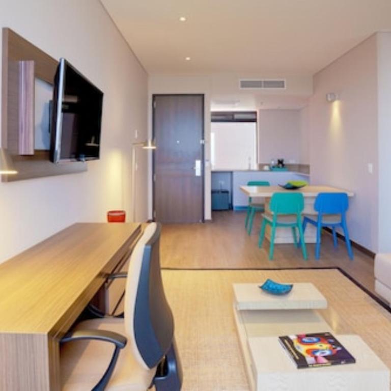 Holiday Inn Express Yopal by IHG - Suite con cama extragrande - 2