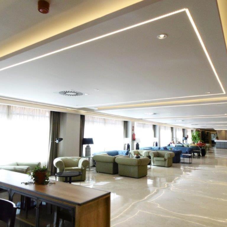 Apartamento El Albero Integrado en el Hotel PYR céntrico y en primera línea de playa - Estudio - 26