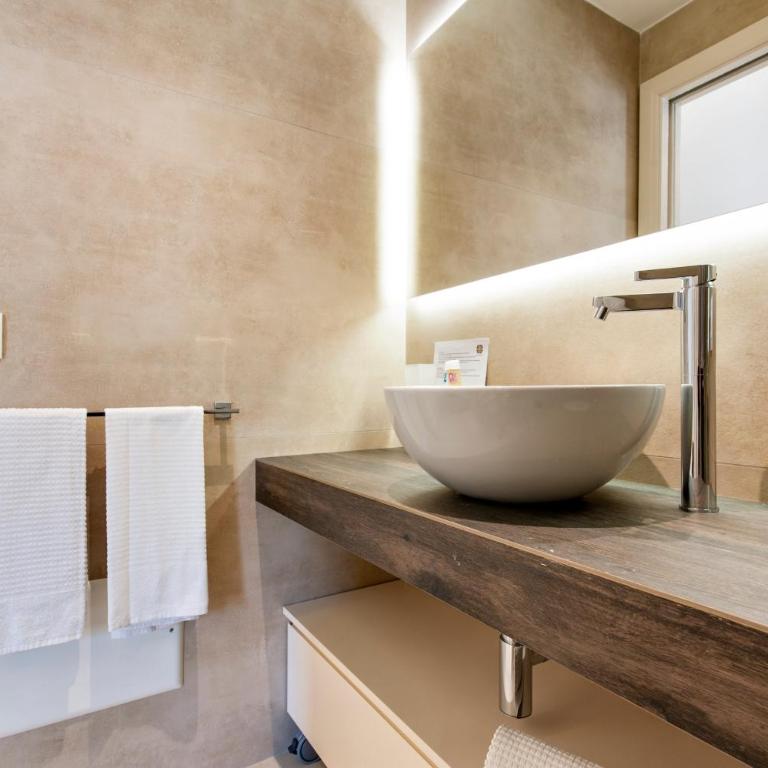 Palazzo San Lazzaro - Jacuzzi Rooms & Suites Lecce Selection - Camera Matrimoniale con Terrazza - 13