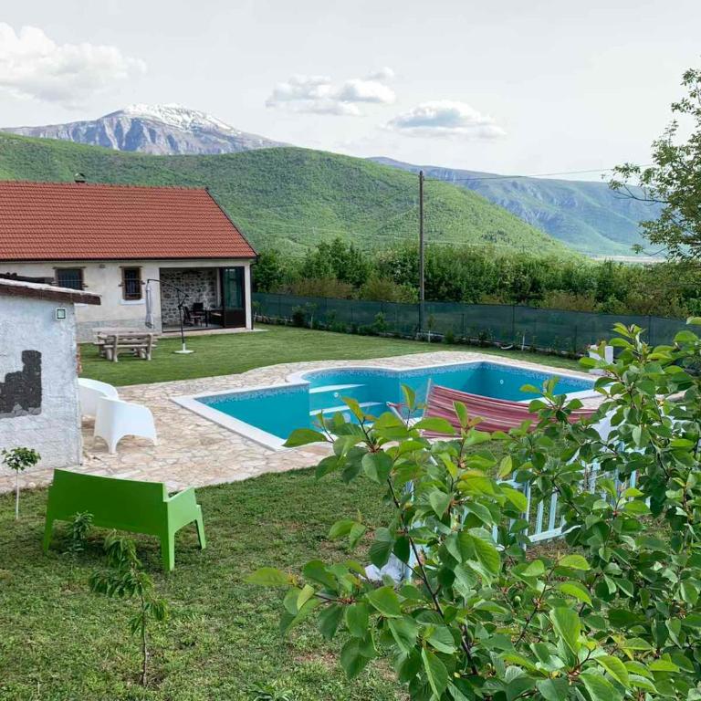Silent Village Villa with Swimming Pool - Three-Bedroom Villa - 4