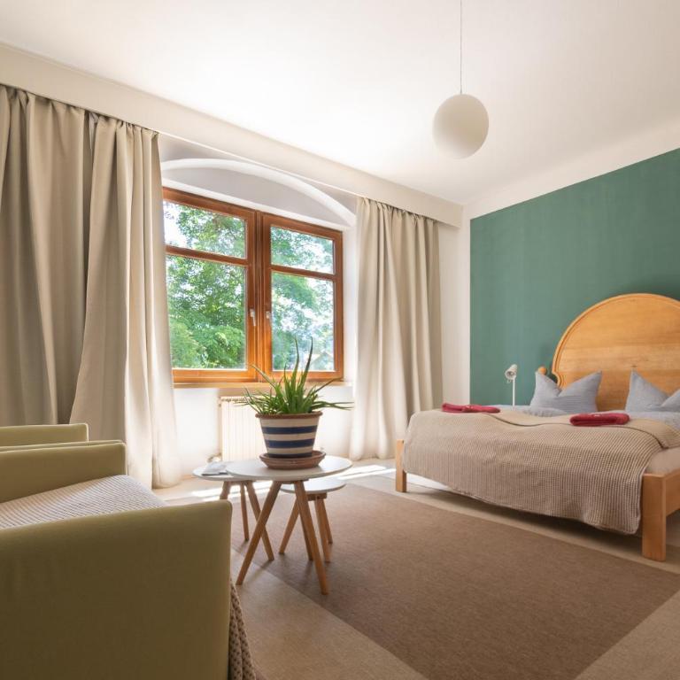 Absteige Innsbruck- Zentrale Ferienapartments - Apartment mit Blick auf die Berge - 10