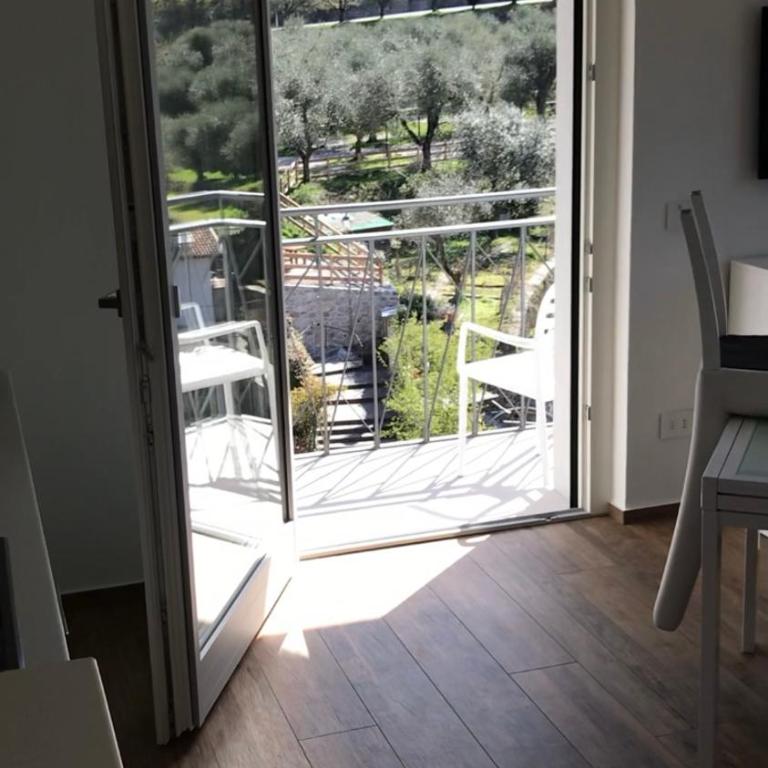 Wind Rose Apartments 2 - Apartment mit Seeblick - 20