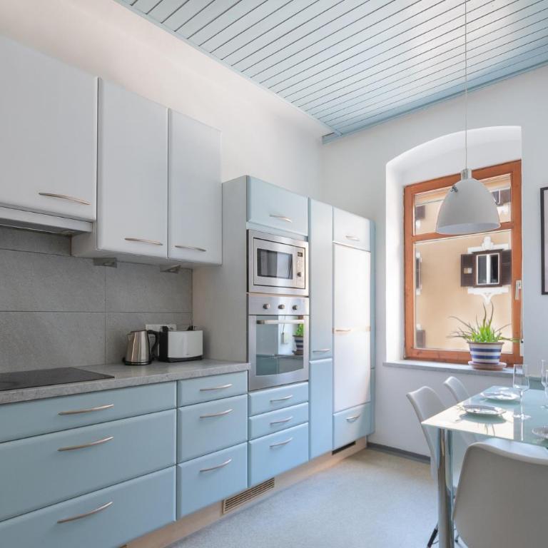 Absteige Innsbruck- Zentrale Ferienapartments - Apartment mit Blick auf die Berge - 17