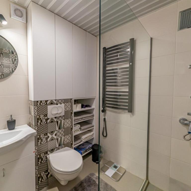 City center de Lux apartment - Three-Bedroom Apartment - 9