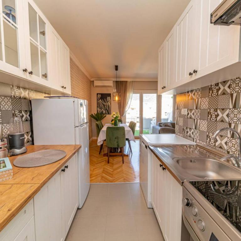 City center de Lux apartment - Three-Bedroom Apartment - 16