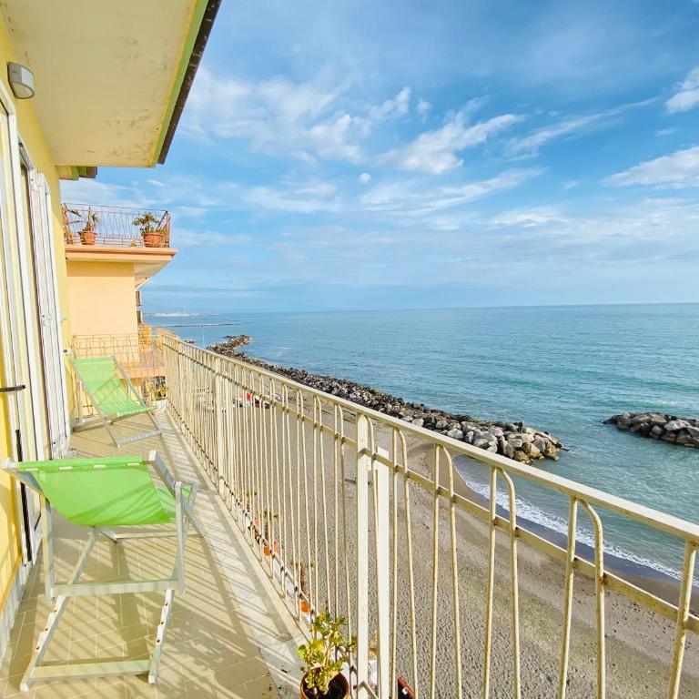 GuestHost - Bright Apartment with Sea View Balcony - Monolocale - 1