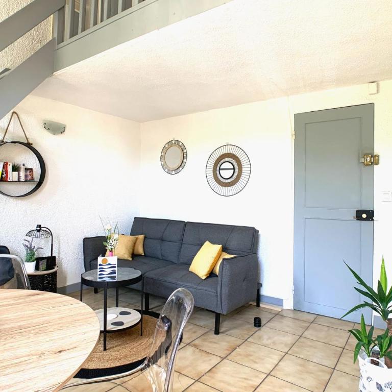 Renovated 2 bedroom duplex apartment in the center of Antibes - Appartement - 2