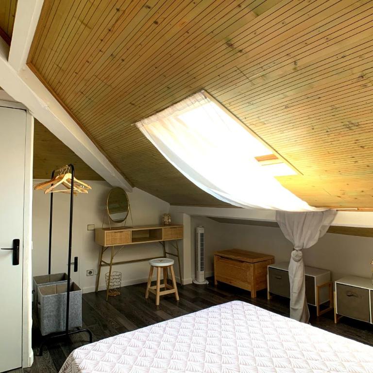 Renovated 2 bedroom duplex apartment in the center of Antibes - Appartement - 8