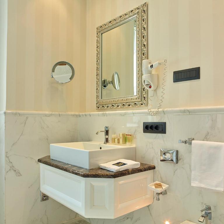 Hotel Niccolo' V - Terme dei Papi - Camera Matrimoniale Prestige - 5