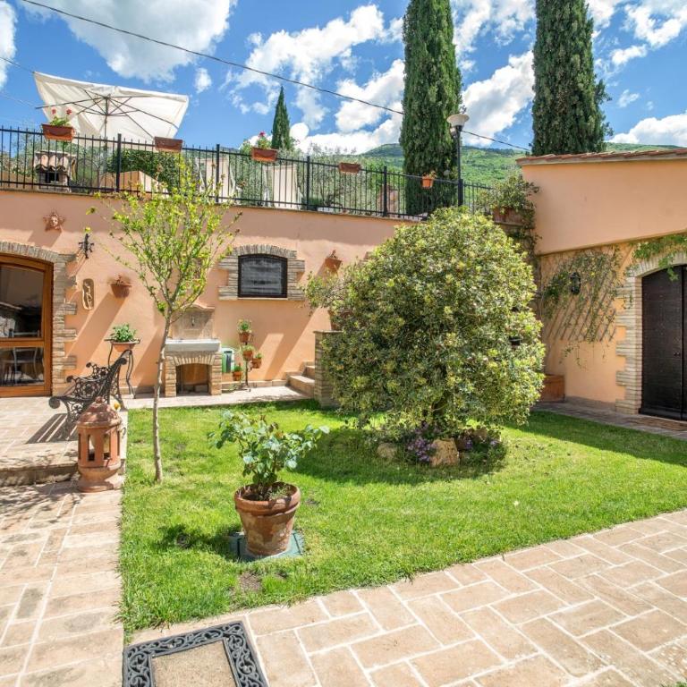 L'Agrifoglio di Assisi Residenza di Campagna - Ampia Camera Matrimoniale - 11