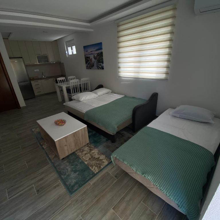 Studio apartman Holiday - Studio with Garden View - 23