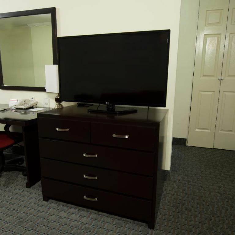 Ramada by Wyndham CDMX Perinorte - Primary Suite with Two Bedrooms, Two Queen Beds, Non-Smoking - 8