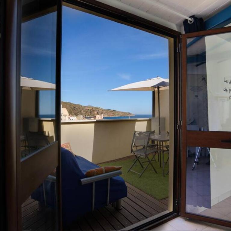 La Casa blu sul mare - The Blue house by the sea - Two-Bedroom House - 9
