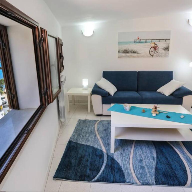 La Casa blu sul mare - The Blue house by the sea - Two-Bedroom House - 15