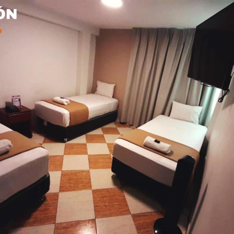 Hotel Mega - Triple Room - 1