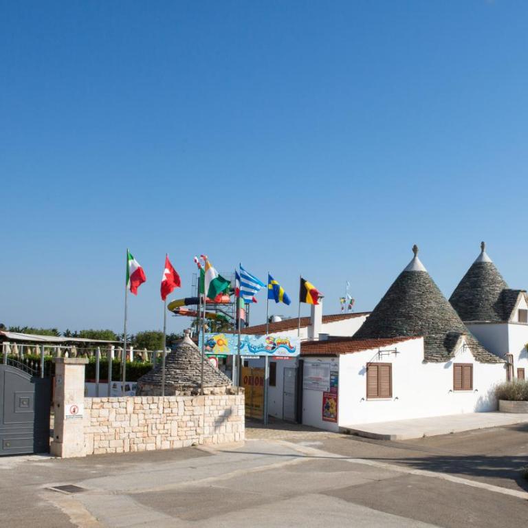 Bed and Breakfast Trulli San Leonardo - Camera Matrimoniale con Bagno Privato - 1