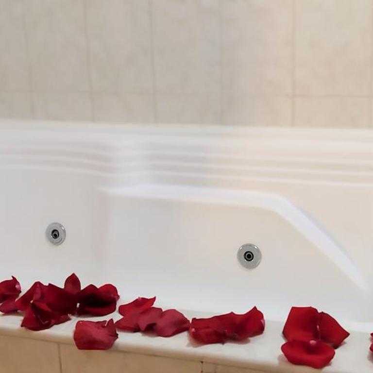 Hotel Las Rocas Resort Villanueva - Suite with Hot Tub - 15