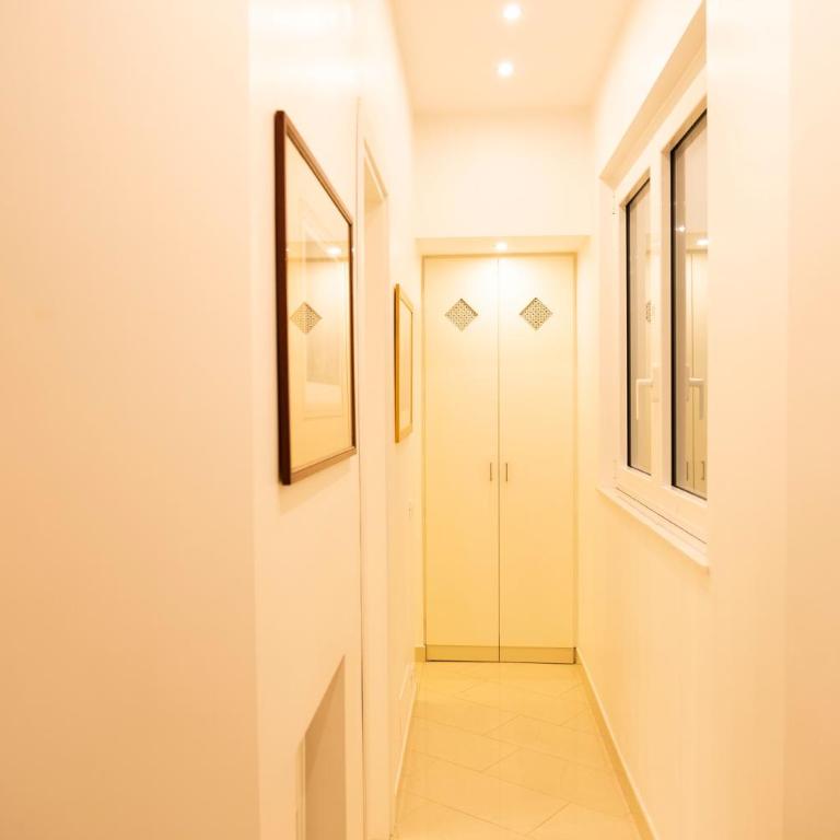 Cathy's Luxury Home - Two-Bedroom Apartment - 28
