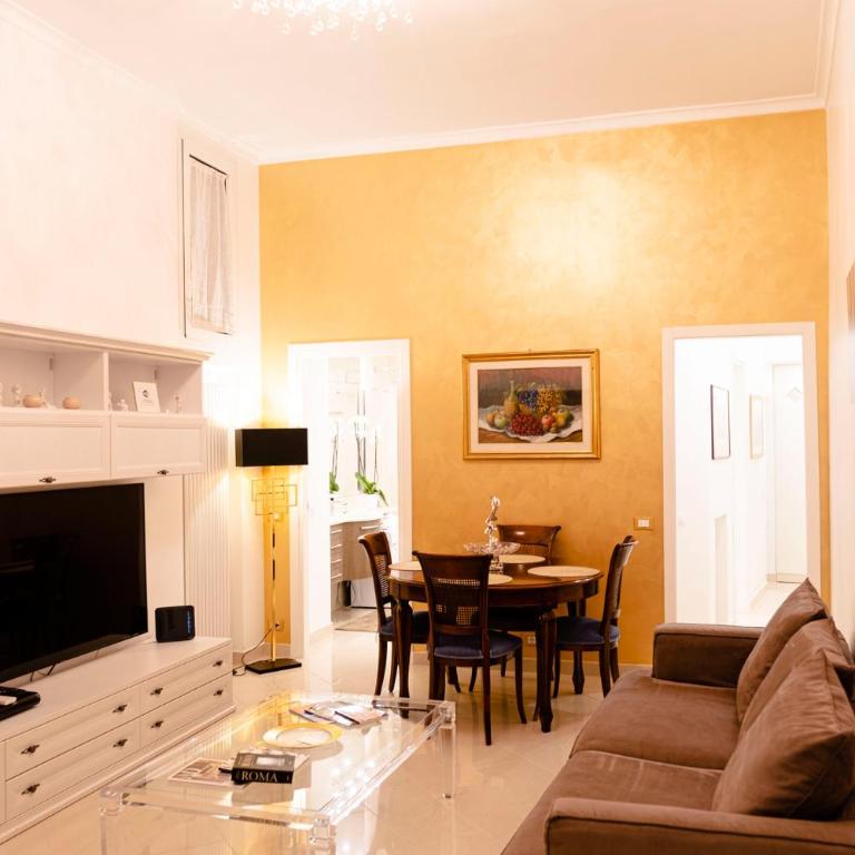 Cathy's Luxury Home - Two-Bedroom Apartment - 15