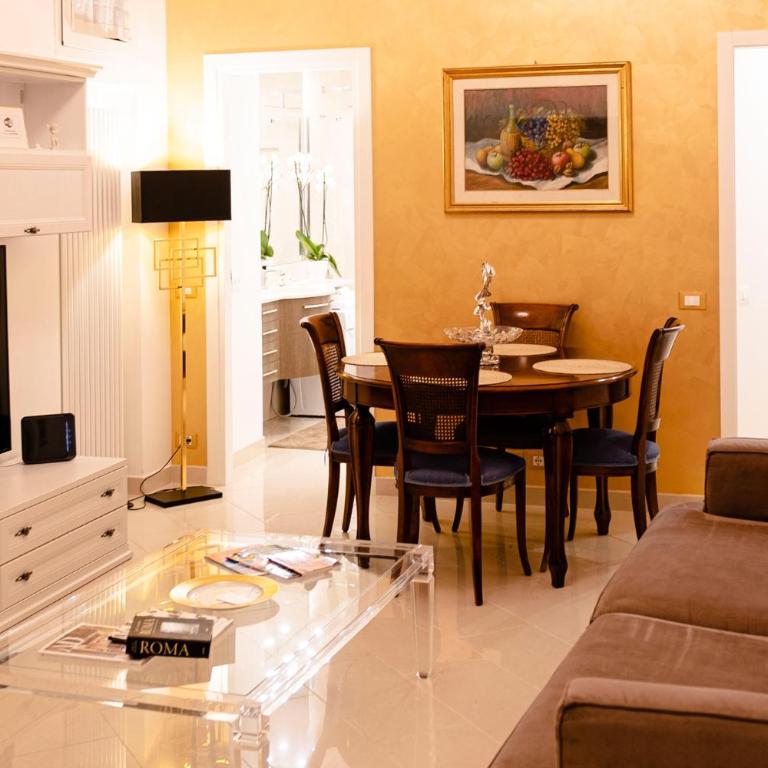 Cathy's Luxury Home - Two-Bedroom Apartment - 16