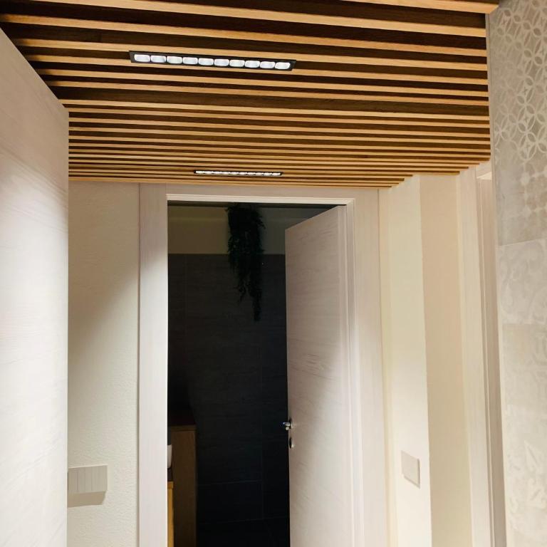 Charming Attic Apartment With Balcony & Swimming Pool - Appartamento con 3 Camere da Letto - 38