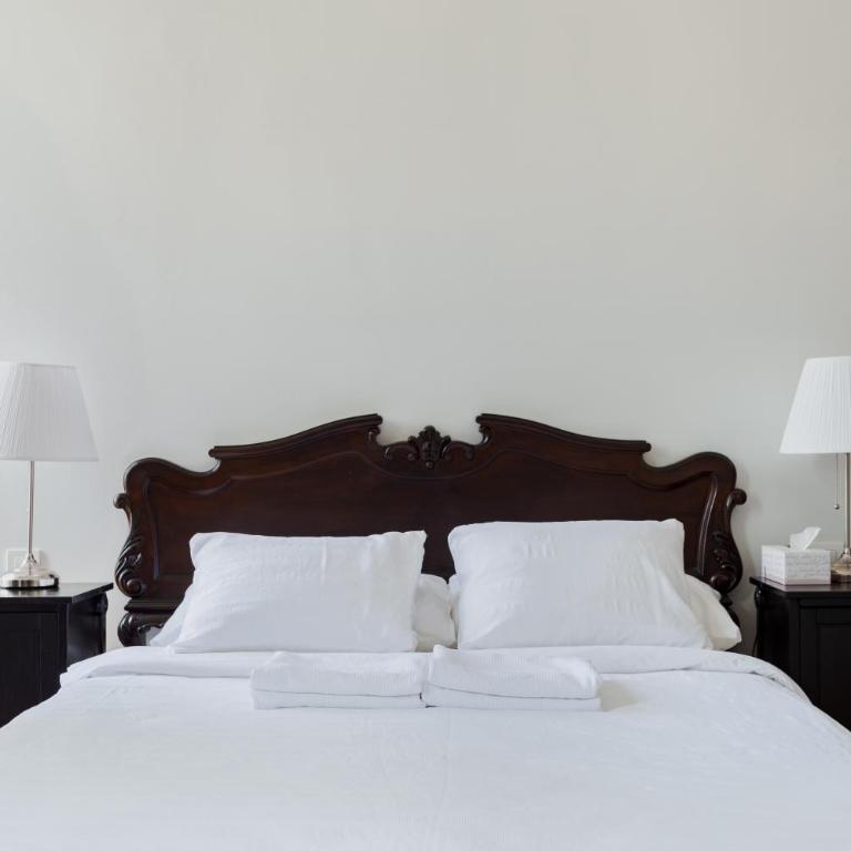 Santa Ana Suite & Rooms - Suite con cama grande y balcón - 15