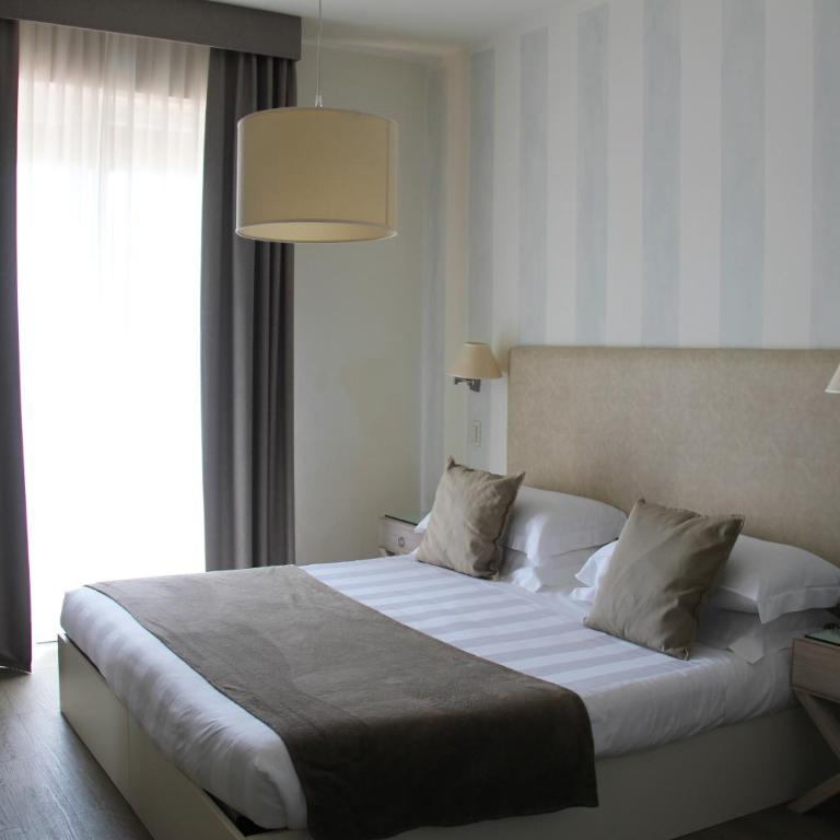 Hotel Bijou - Camera Matrimoniale con Balcone - 4