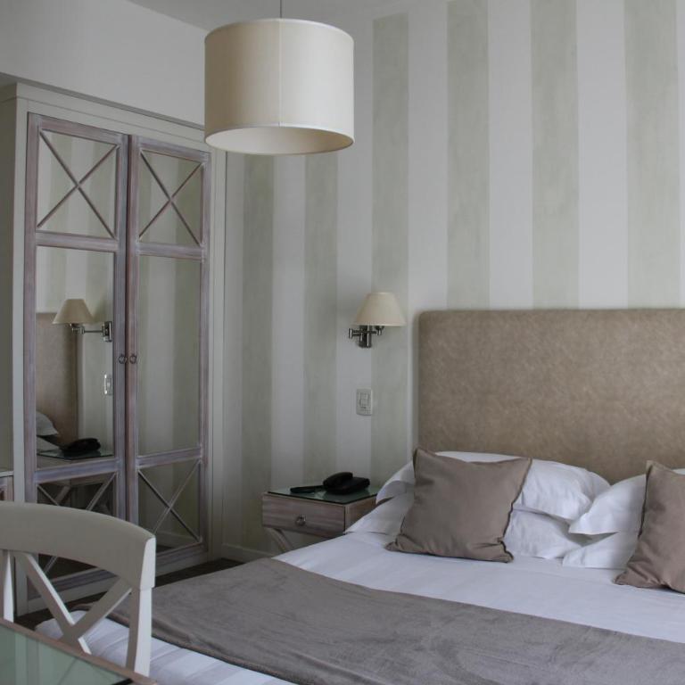 Hotel Bijou - Camera Matrimoniale con Balcone - 7