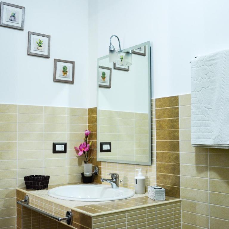 A due passi dal mare - Camera Familiare con Bagno Privato - 4