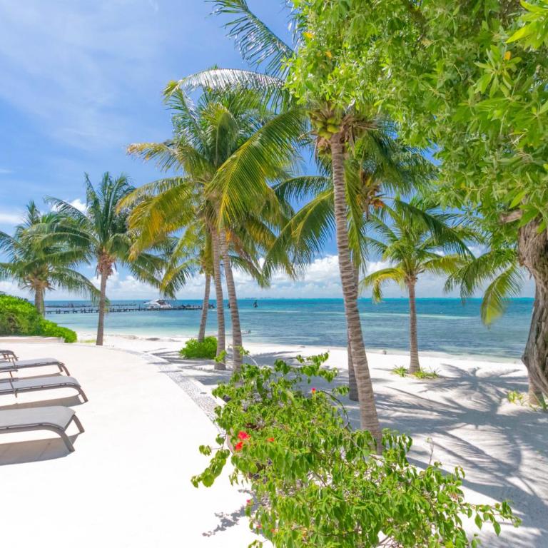 Sunset Condo 104 Puerta al Mar Isla Mujeres Mexico - Three-Bedroom Apartment - 5