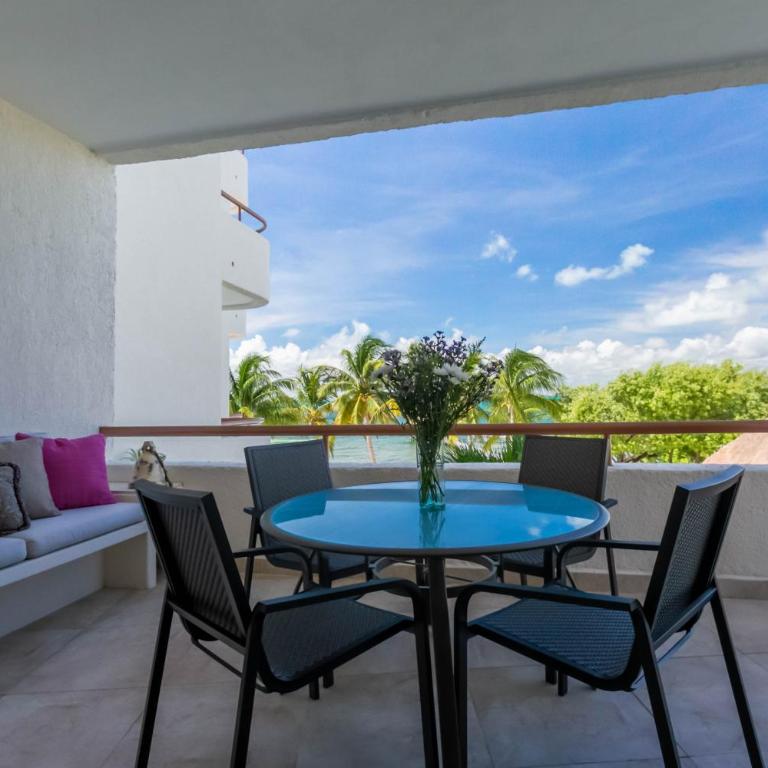Sunset Condo 104 Puerta al Mar Isla Mujeres Mexico - Three-Bedroom Apartment - 17