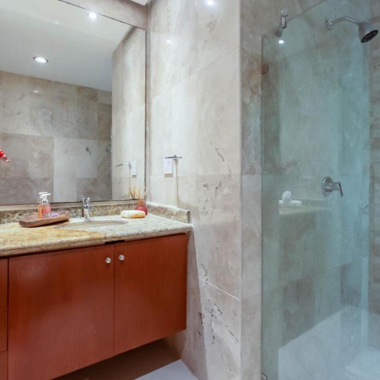 Sunset Condo 104 Puerta al Mar Isla Mujeres Mexico - Three-Bedroom Apartment - 24