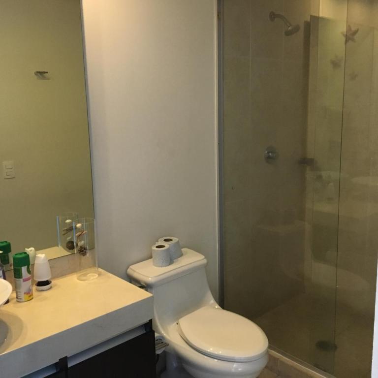 Chicago Suites WTC - Twin Room with Shared Bathroom - 3